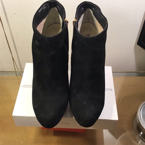 Michael Kors Black Booties Ankle Suede Heel Black. - Picture 2 of 8